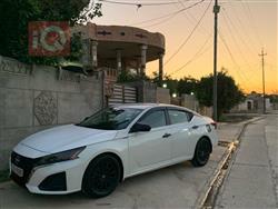 نيسان ألتيما